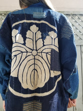 Load image into Gallery viewer, Patchwork Family Crest Remake Boro Jacket