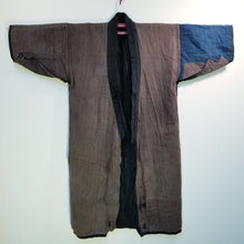 Load image into Gallery viewer, Folk Style Reversible Vintage Sashiko Jacket (temporary NA)